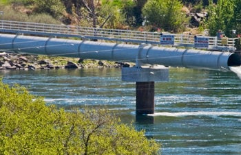 retencja.pl  Zrealizowane projekty Opłaty zmotywują gminy do inwestowania w retencję