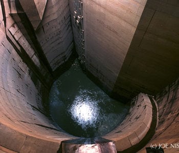 retencja.pl  Zrealizowane projekty Futurystyczny, podziemny system przeciwpowodziowy w Tokio, czyli Metropolitan Area Outer Underground Discharge Channel
