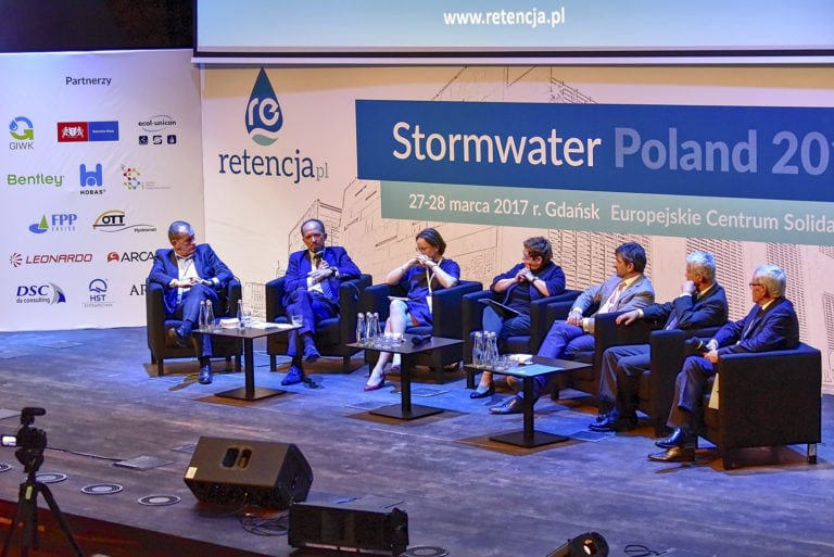 Kompleksowe rozwiązania  gospodarowania wodami opadowymi Strefa wiedzy - Kompleksowe rozwiązania gospodarowania wodami opadowymi Relacja z konferencji „Stormwater Poland 2017”