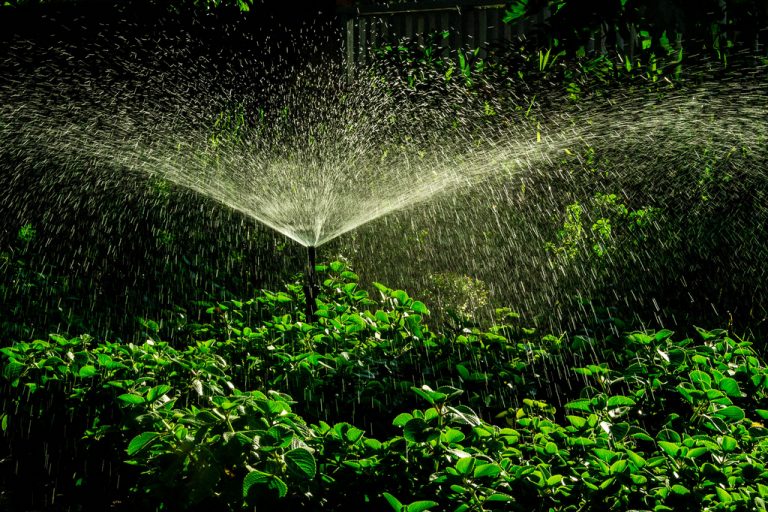 Kompleksowe rozwiązania  gospodarowania wodami opadowymi Strefa wiedzy - Kompleksowe rozwiązania gospodarowania wodami opadowymi Ogrodowe i domowe systemy gromadzenia deszczówki. Kryteria podziału