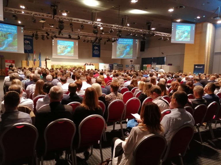 Kompleksowe rozwiązania  gospodarowania wodami opadowymi Strefa wiedzy - Kompleksowe rozwiązania gospodarowania wodami opadowymi Udział w konferencji Current Issues in Water Supply and Sewage w Chorwacji