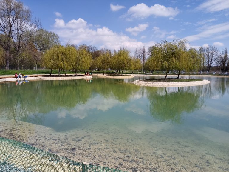 Kompleksowe rozwiązania  gospodarowania wodami opadowymi Strefa wiedzy - Kompleksowe rozwiązania gospodarowania wodami opadowymi Światowy dzień wody – pamiętajmy o retencji