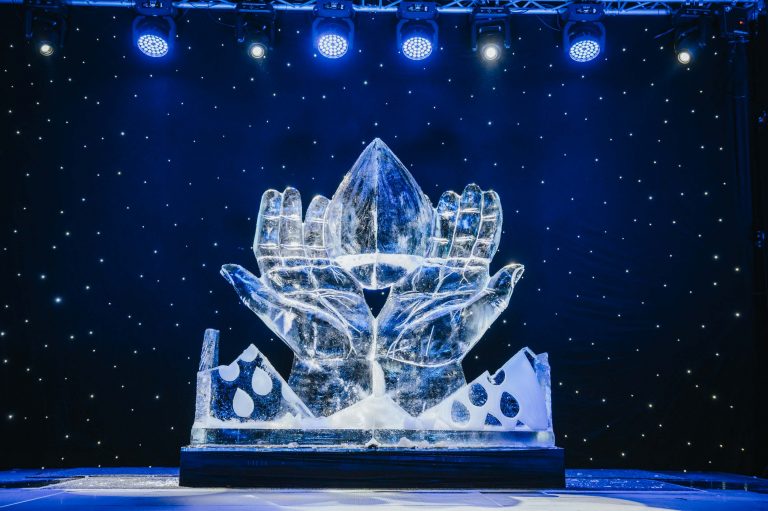 Kompleksowe rozwiązania  gospodarowania wodami opadowymi Strefa wiedzy - Kompleksowe rozwiązania gospodarowania wodami opadowymi Dlaczego teraz jest czas na deszczówkę!