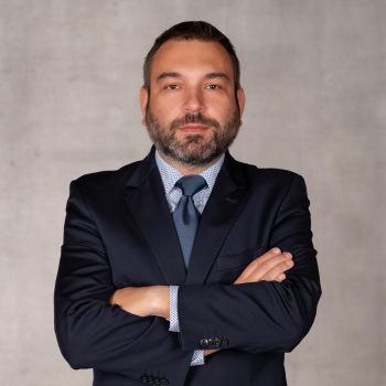 Kompleksowe rozwiązania  gospodarowania wodami opadowymi   Nasi eksperci Karol Mikołajewski