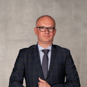 Kompleksowe rozwiązania  gospodarowania wodami opadowymi   Nasi eksperci Paweł Licznar