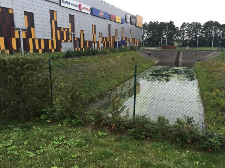 Kompleksowe rozwiązania  gospodarowania wodami opadowymi   Blog Deszczówka w strefach przemysłowych