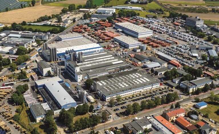 Kompleksowe rozwiązania  gospodarowania wodami opadowymi Strefa wiedzy - Kompleksowe rozwiązania gospodarowania wodami opadowymi Otwarcie nowych linii produkcyjnych w Wavin Polska