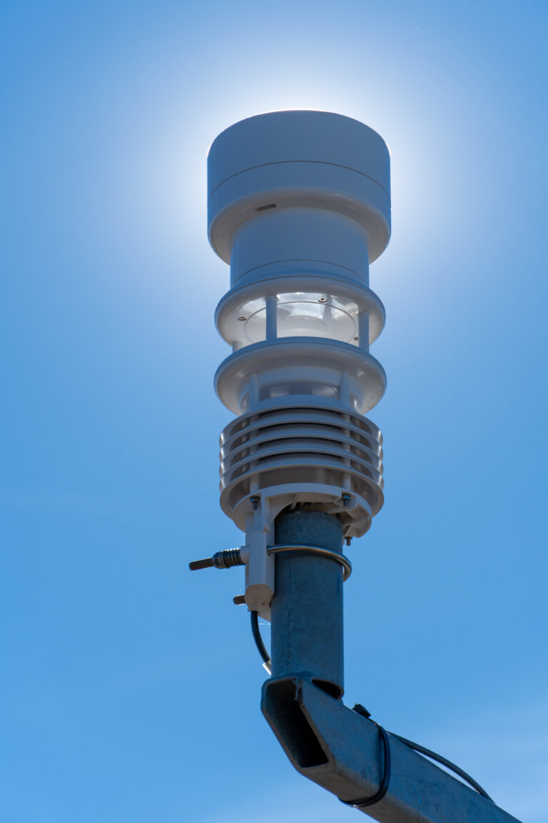 Kompleksowe rozwiązania  gospodarowania wodami opadowymi   Blog Budowa odpowiedniej stacji meteorologicznej dla instalacji fotowoltaicznych (PV)